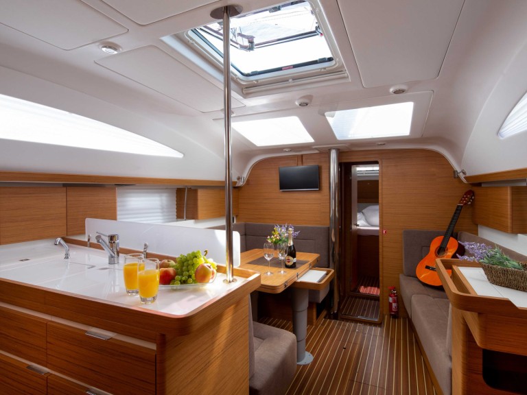 Hire Sailboat with or without skipper Elan Split