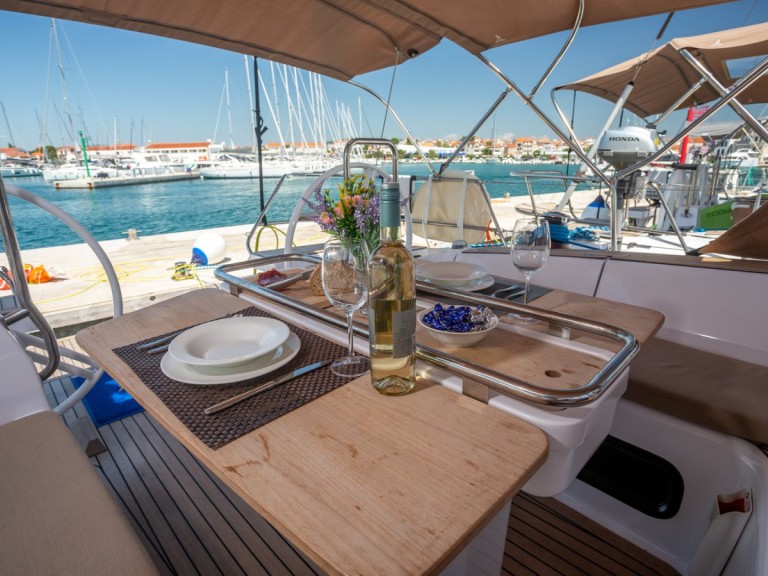 Hire Sailboat with or without skipper Elan Split