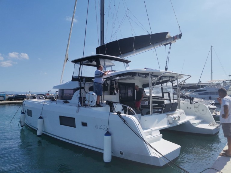 Catamaran hire in Split - Lagoon Lagoon 42