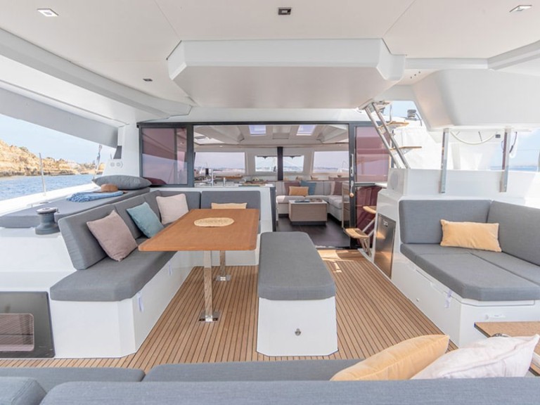 Hire Catamaran with or without skipper Fountaine Pajot Key West