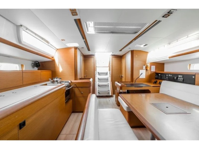 Hire a Jeanneau Sun Odyssey 519 Rhodes (City)