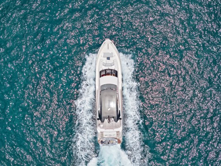 Luxury Yacht to hire Key West at the best price