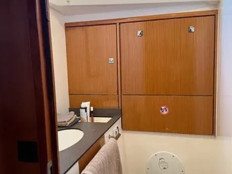 Sailboat to hire Préveza at the best price