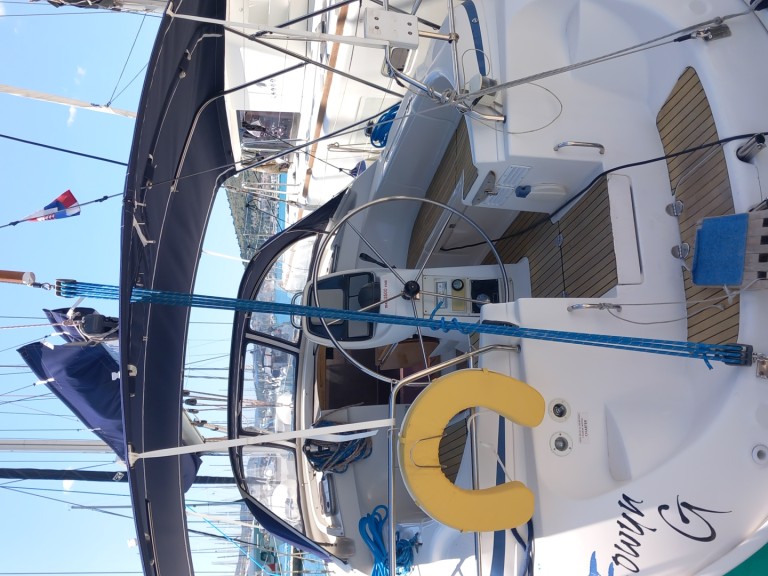 Charter a Bavaria Bavaria 39 Cruiser in Trogir on Samboat