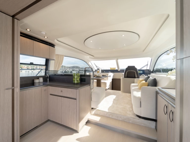 Motorboat hire in Šibenik - Azimut Azimut 53 Fly