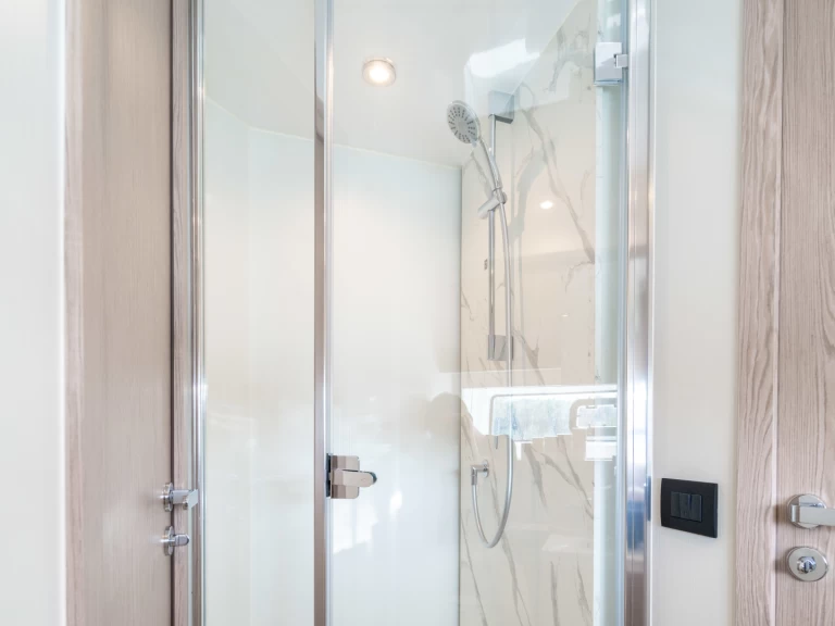 Hire a Azimut Azimut 53 Fly Šibenik