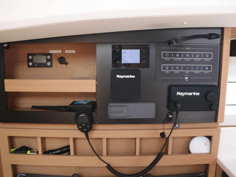 Hire Sailboat with or without skipper Jeanneau Sukošan