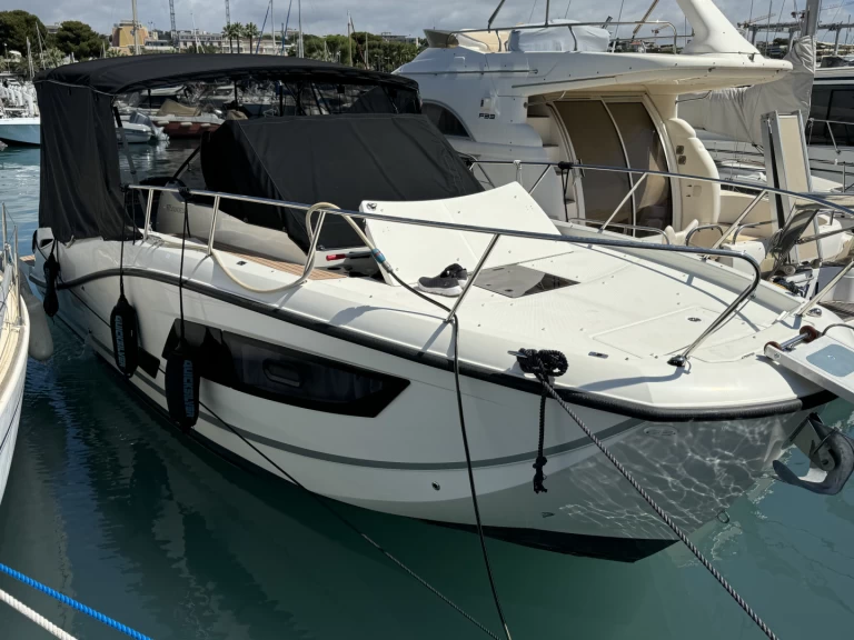 Hire a Quicksilver Activ 875 Sundeck Saint-Laurent-du-Var