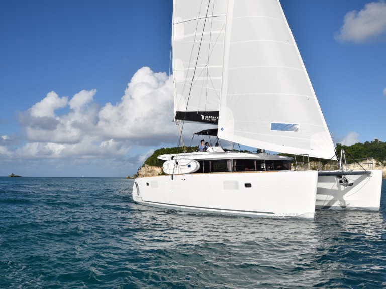 Hire a Lagoon Lagoon 450 Port-Haliguen