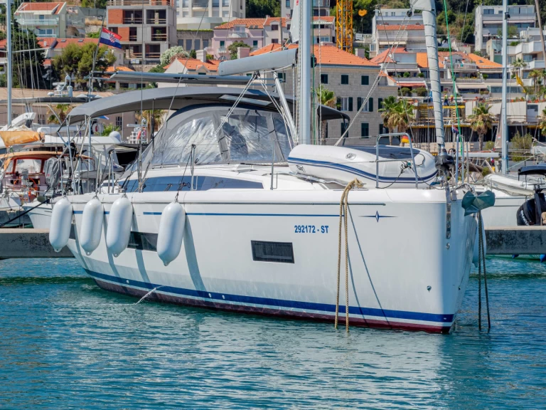 Yacht charter Split - Bavaria Bavaria C46 on SamBoat