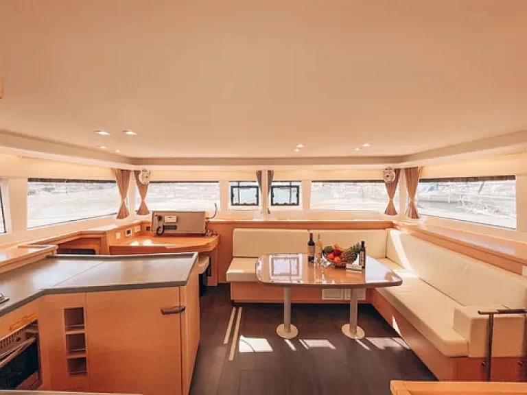 Charter a Lagoon Lagoon 450 Sport Top in Alimos on Samboat