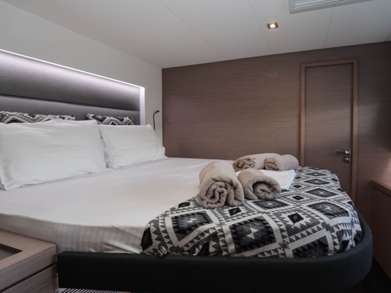 Hire a Fountaine Pajot Fountaine Pajot 47 TANNA LUX (GEN,AC,WATERMAKER) Lefkáda