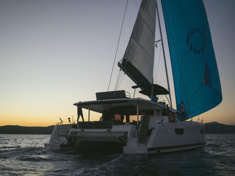Hire Catamaran Fountaine Pajot with a boat licence