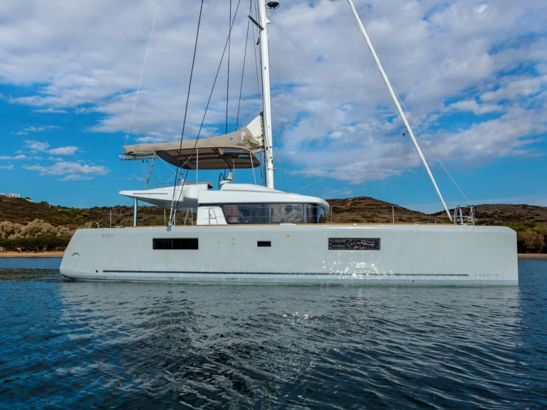 Catamaran to hire Skiathos at the best price
