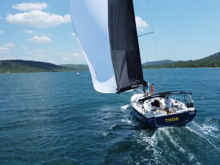 Hire Sailboat with or without skipper Elan Split