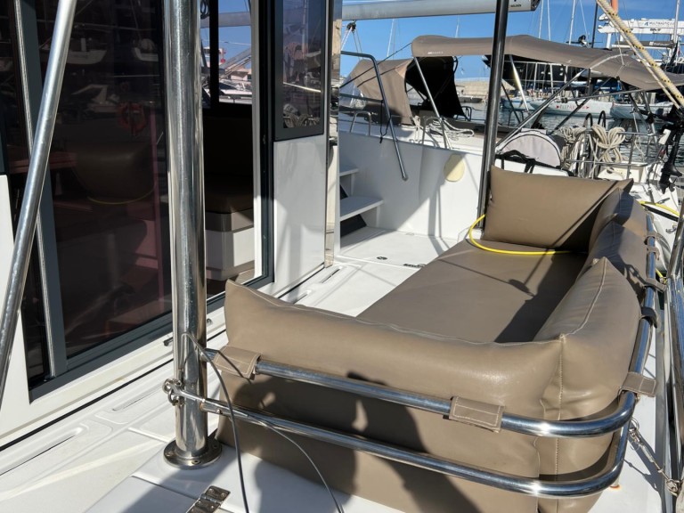 Catamaran to hire Capo d'Orlando at the best price