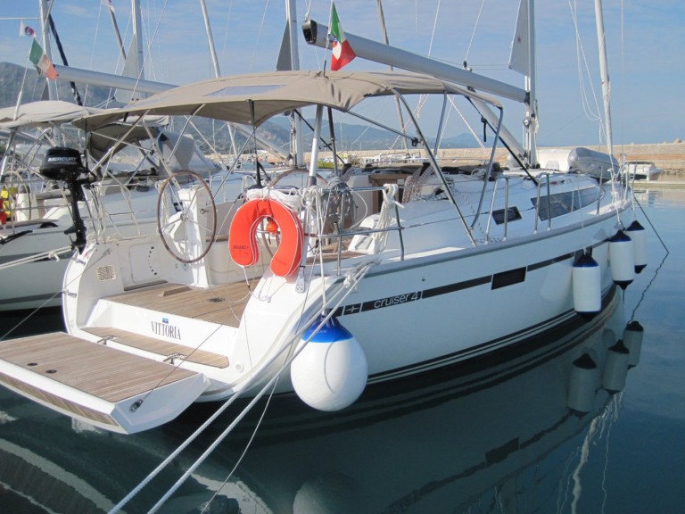 Charter a Bavaria Cruiser 41 in Capo d'Orlando on Samboat