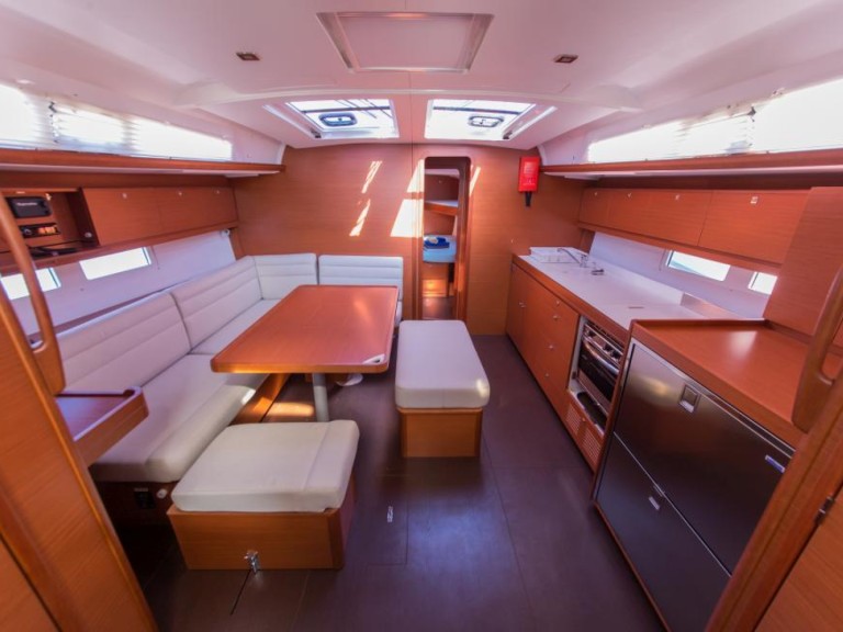 Charter a Dufour Dufour 460 Grand Large in Seget Donji on Samboat