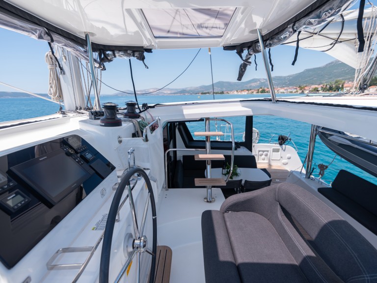 Hire Catamaran with or without skipper Lagoon Kaštela
