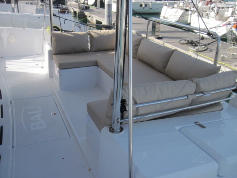 Hire Catamaran Bali with a boat licence