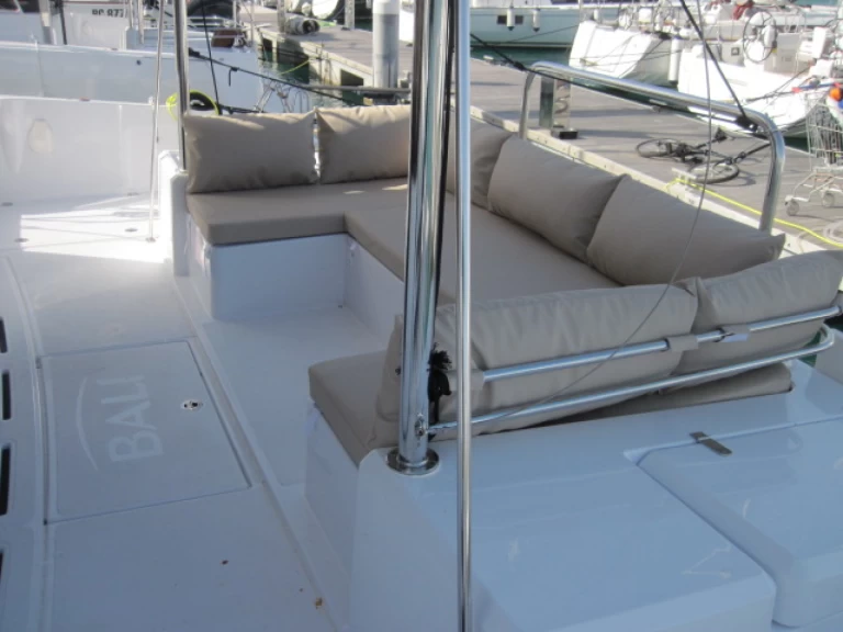Hire Catamaran Bali with a boat licence