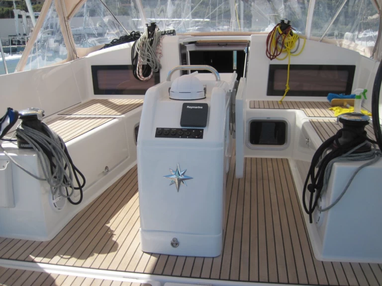 Hire a Jeanneau Sun Odyssey 440 Capo d'Orlando