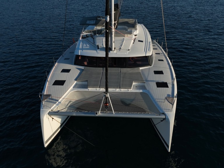 Hire Catamaran Fountaine Pajot with a boat licence