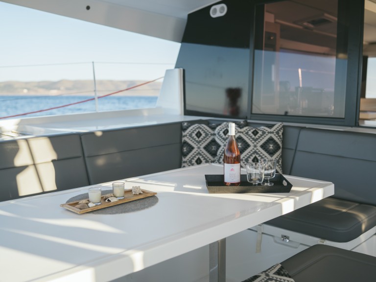 Hire a Fountaine Pajot Fountaine Pajot 47 SAONA LUX (GEN,AC,WATERMAKER) Lávrio