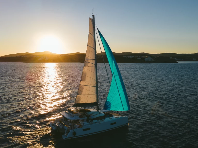 Yacht hire Lávrio cheap Fountaine Pajot 47 SAONA LUX (GEN,AC,WATERMAKER)