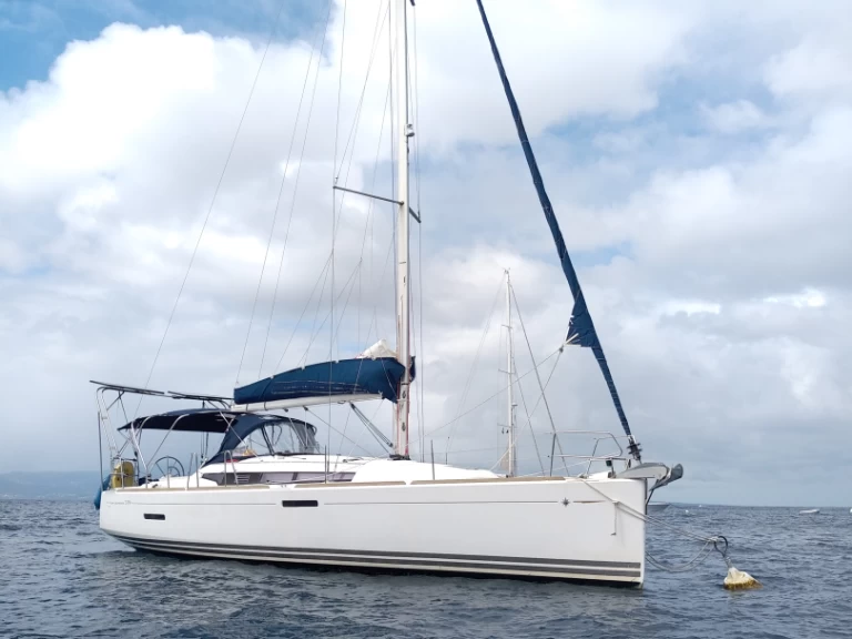 Yacht hire Pointe-à-Pitre cheap Sun Odyssey 379