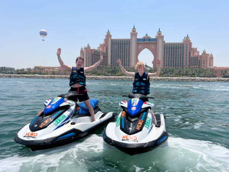 Hire Jet ski Yamaha with a boat licence