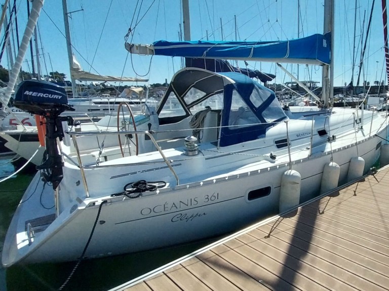 Hire Sailboat Bénéteau with a boat licence