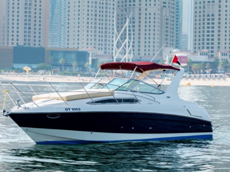 Motorboat hire in Dubai Marina - Régal Commodore 300