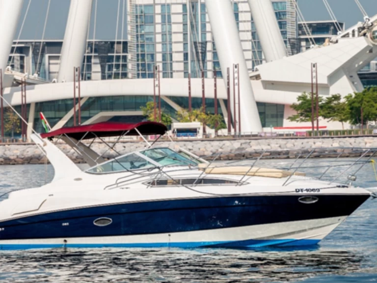 Charter a Régal Commodore 300 in Dubai Marina on Samboat
