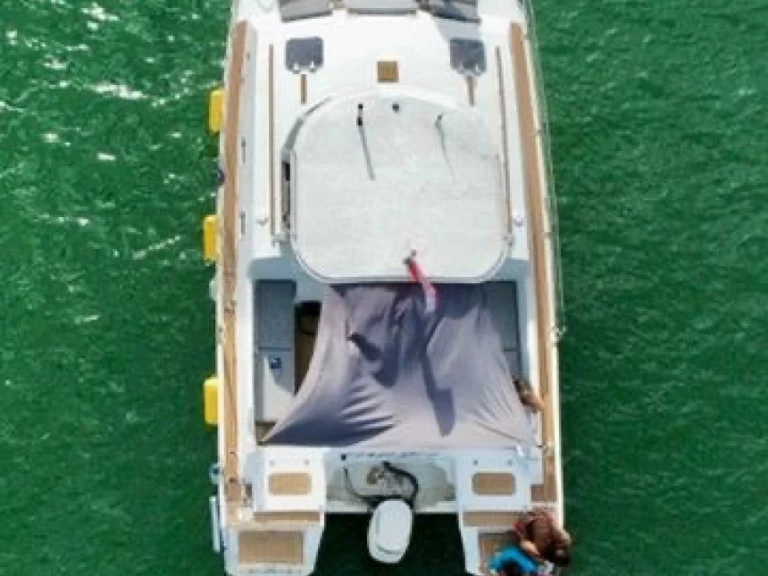 Yacht charter Lisbon - Tom Lack Catalack 9 on SamBoat