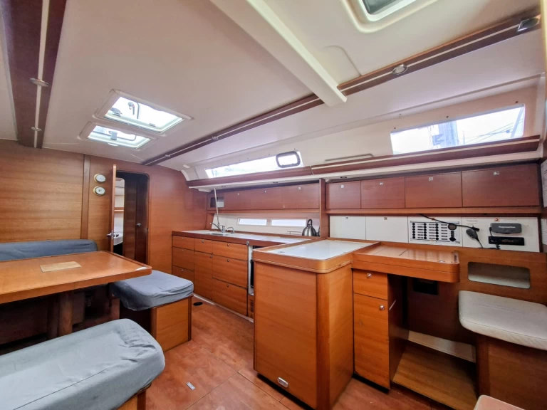 Sailboat hire in Arzon - Dufour Dufour 450 Grand Large