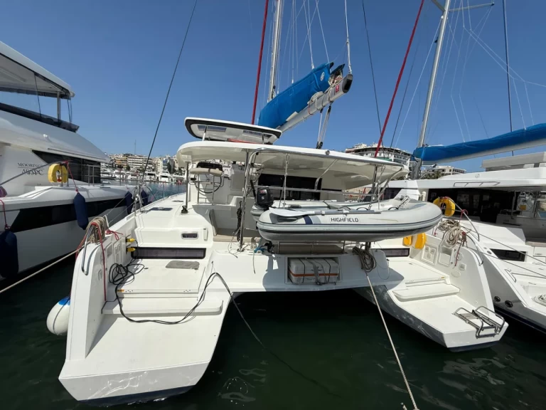Charter a Lagoon Lagoon 42 in Pula on Samboat