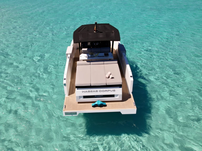 Yacht charter Marina Ibiza - De Antonio Yacht 28 Open on SamBoat