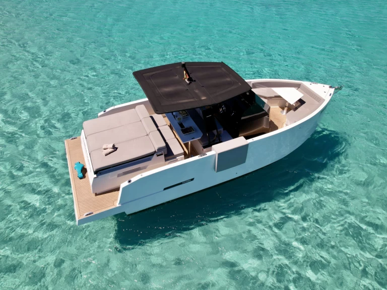 Motorboat hire in Marina Ibiza - De Antonio Yacht 28 Open