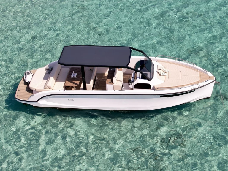 Yacht charter Marina Ibiza - Rand Archipelago 32 on SamBoat