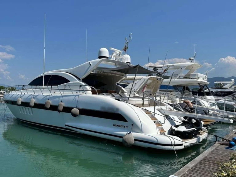 Yacht charter Miami - Mangusta Elton II on SamBoat
