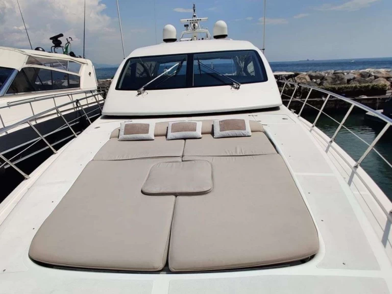 Charter a Mangusta Elton II in Miami on Samboat