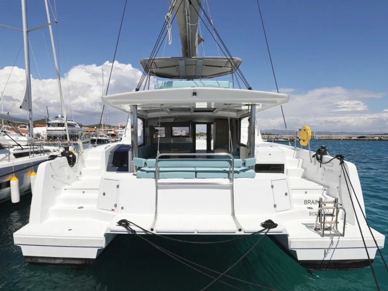 Hire a Bali Bali 4.6 Seget Donji