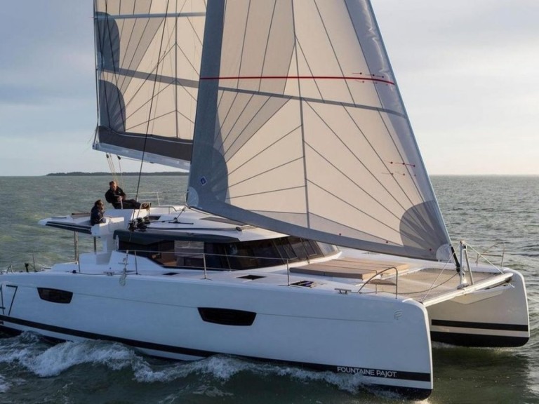 Catamaran to hire Alimos at the best price