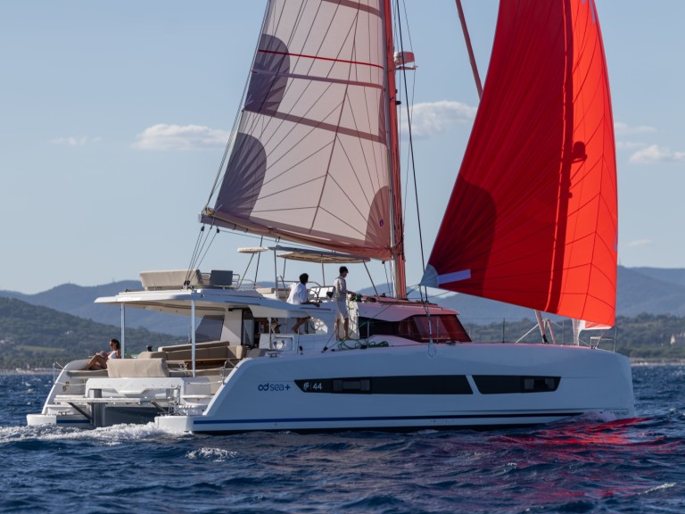 Catamaran to hire Saint-Raphaël at the best price