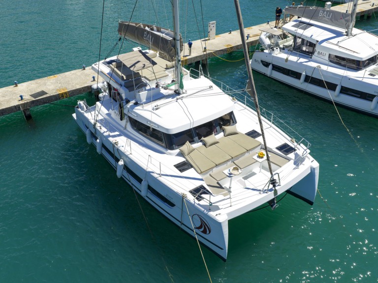 Hire Catamaran with or without skipper Bali Komolac