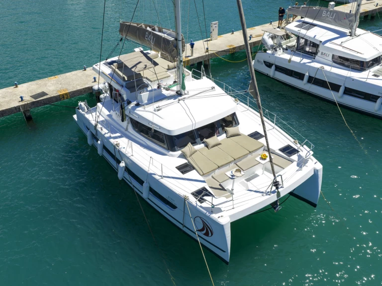 Hire Catamaran with or without skipper Bali Komolac