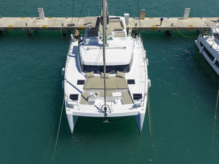 Hire Catamaran Bali with a boat licence