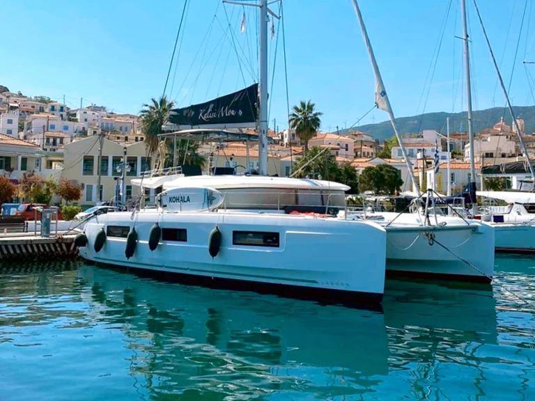 Catamaran to hire Paros (Island) at the best price