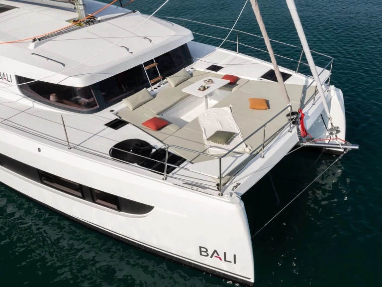 15 BALI CATSMART charter bareboat or skippered in  Hyères
